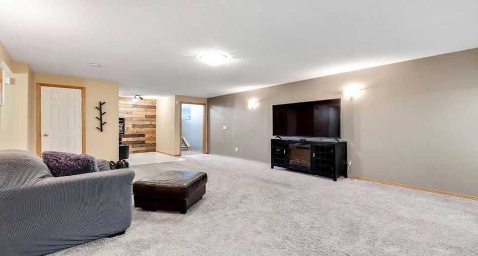 209 Coventry Circle, Calgary, Alberta T3K 5E5, 5 Bedroom Bedrooms, 0 ,3 BathroomBathrooms,Residential,For Sale,Coventry,0,A2328410