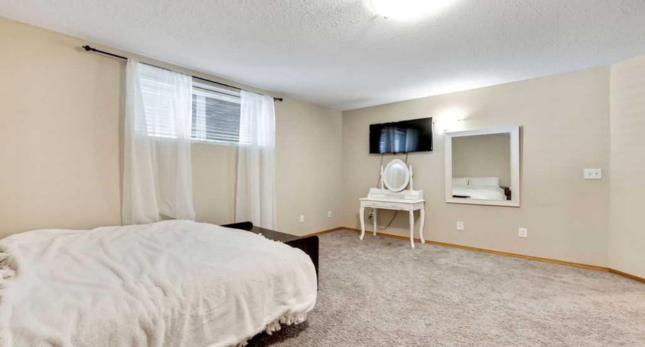 209 Coventry Circle, Calgary, Alberta T3K 5E5, 5 Bedroom Bedrooms, 0 ,3 BathroomBathrooms,Residential,For Sale,Coventry,0,A2328410