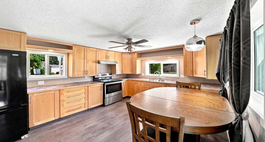 4516 48 Avenue, Sylvan Lake, Alberta T4S 1L8, 3 Bedroom Bedrooms, 0 ,1 BathroomBathrooms,Mobile,For Sale,48 Avenue,0,A2328422