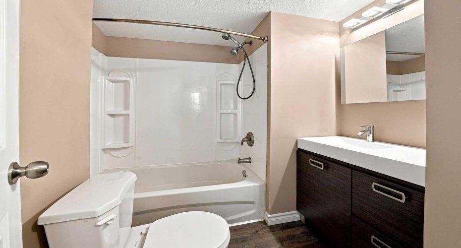 4516 48 Avenue, Sylvan Lake, Alberta T4S 1L8, 3 Bedroom Bedrooms, 0 ,1 BathroomBathrooms,Mobile,For Sale,48 Avenue,0,A2328422