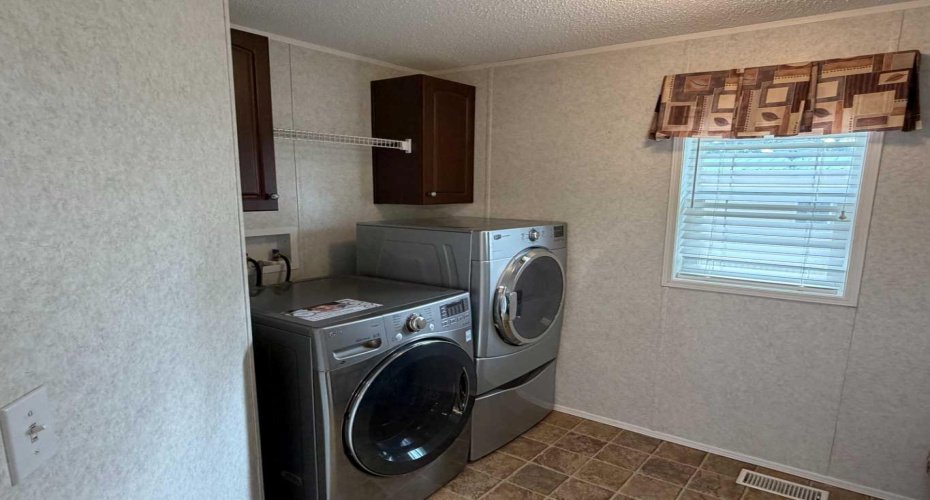 2 6205 54 Street, Ponoka, Alberta T4J 1M5, 2 Bedroom Bedrooms, 0 ,2 BathroomBathrooms,Mobile,For Sale,54 Street,0,A2328444