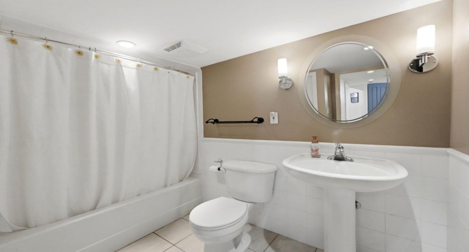 11 Alton Street, Red Deer, Alberta T4R 2H1, 5 Bedroom Bedrooms, 0 ,4 BathroomBathrooms,Residential,For Sale,Alton,0,A2328446