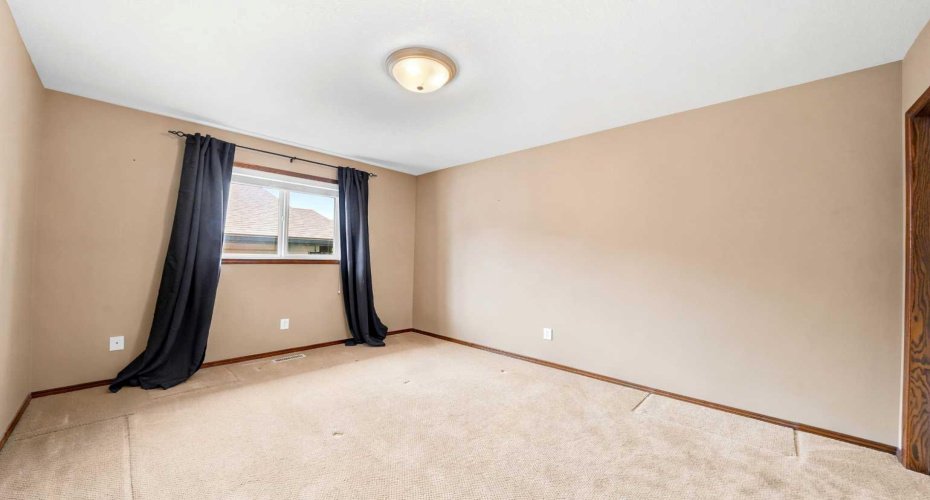 101 Oldring Crescent, Red Deer, Alberta T4P 0B9, 4 Bedroom Bedrooms, 0 ,3 BathroomBathrooms,Residential,For Sale,Oldring,0,A2328447