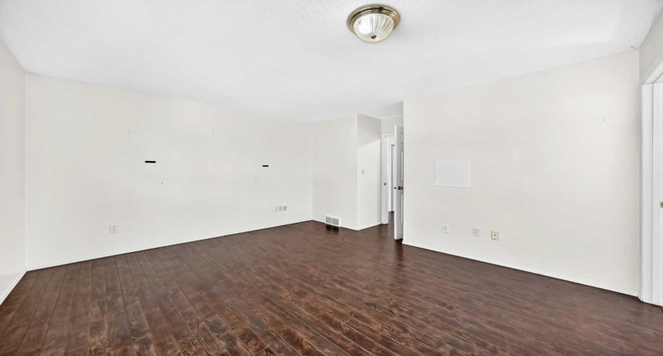 5 23 Avenue Close, Bowden, Alberta T0M 0K0, 3 Bedroom Bedrooms, 0 ,3 BathroomBathrooms,Residential,For Sale,23,0,A2328448