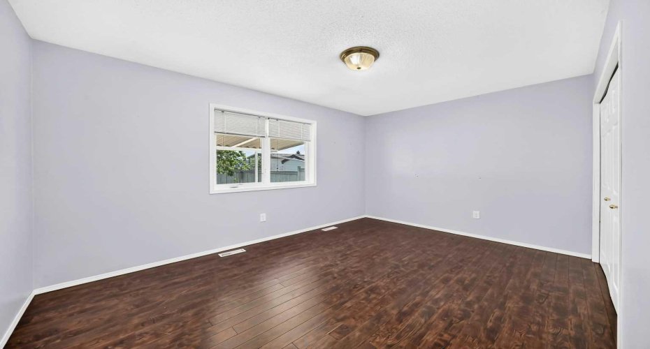 5 23 Avenue Close, Bowden, Alberta T0M 0K0, 3 Bedroom Bedrooms, 0 ,3 BathroomBathrooms,Residential,For Sale,23,0,A2328448