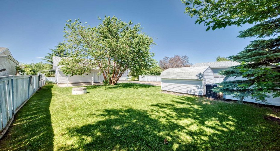 5 23 Avenue Close, Bowden, Alberta T0M 0K0, 3 Bedroom Bedrooms, 0 ,3 BathroomBathrooms,Residential,For Sale,23,0,A2328448