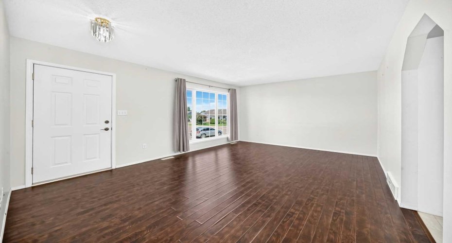 5 23 Avenue Close, Bowden, Alberta T0M 0K0, 3 Bedroom Bedrooms, 0 ,3 BathroomBathrooms,Residential,For Sale,23,0,A2328448
