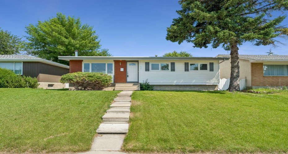 916 Mayland Drive, Calgary, Alberta T2E 6C4, 3 Bedroom Bedrooms, 0 ,1 BathroomBathrooms,Residential,For Sale,Mayland,0,A2328461