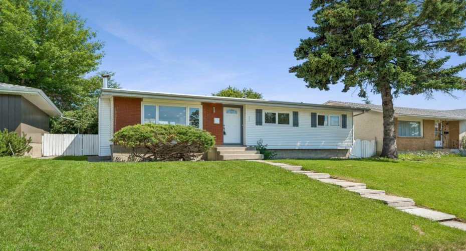 916 Mayland Drive, Calgary, Alberta T2E 6C4, 3 Bedroom Bedrooms, 0 ,1 BathroomBathrooms,Residential,For Sale,Mayland,0,A2328461