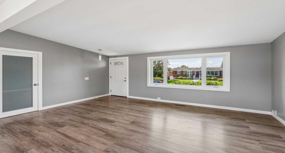 916 Mayland Drive, Calgary, Alberta T2E 6C4, 3 Bedroom Bedrooms, 0 ,1 BathroomBathrooms,Residential,For Sale,Mayland,0,A2328461