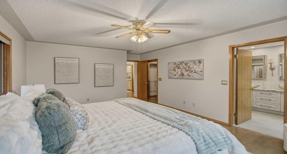 240 Varsity Estates Terrace, Calgary, Alberta T3B 5J4, 4 Bedroom Bedrooms, 0 ,3 BathroomBathrooms,Residential,For Sale,Varsity Estates,0,A2328479