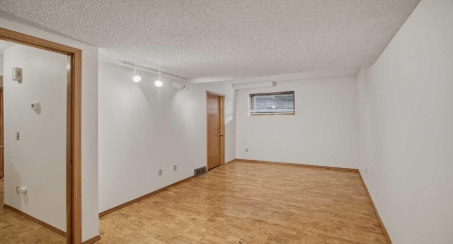240 Varsity Estates Terrace, Calgary, Alberta T3B 5J4, 4 Bedroom Bedrooms, 0 ,3 BathroomBathrooms,Residential,For Sale,Varsity Estates,0,A2328479