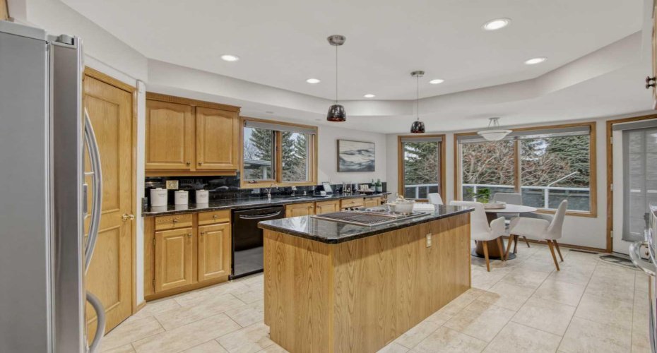 240 Varsity Estates Terrace, Calgary, Alberta T3B 5J4, 4 Bedroom Bedrooms, 0 ,3 BathroomBathrooms,Residential,For Sale,Varsity Estates,0,A2328479
