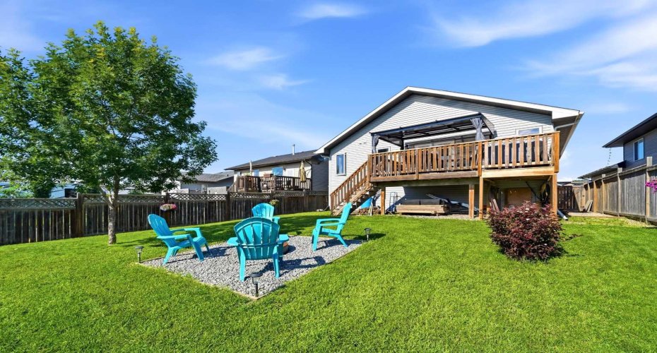 10 Sparrow Close, Blackfalds, Alberta T4M0K6, 4 Bedroom Bedrooms, 0 ,3 BathroomBathrooms,Residential,For Sale,Sparrow,0,A2328480