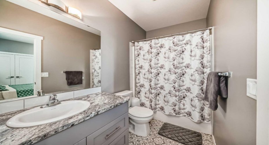 99 livingston Close, Red Deer, Alberta T4R0J9, 3 Bedroom Bedrooms, 0 ,2 BathroomBathrooms,Residential,For Sale,livingston,0,A2328489