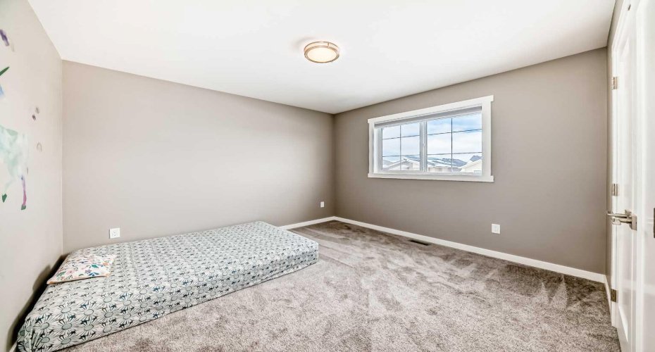 99 livingston Close, Red Deer, Alberta T4R0J9, 3 Bedroom Bedrooms, 0 ,2 BathroomBathrooms,Residential,For Sale,livingston,0,A2328489