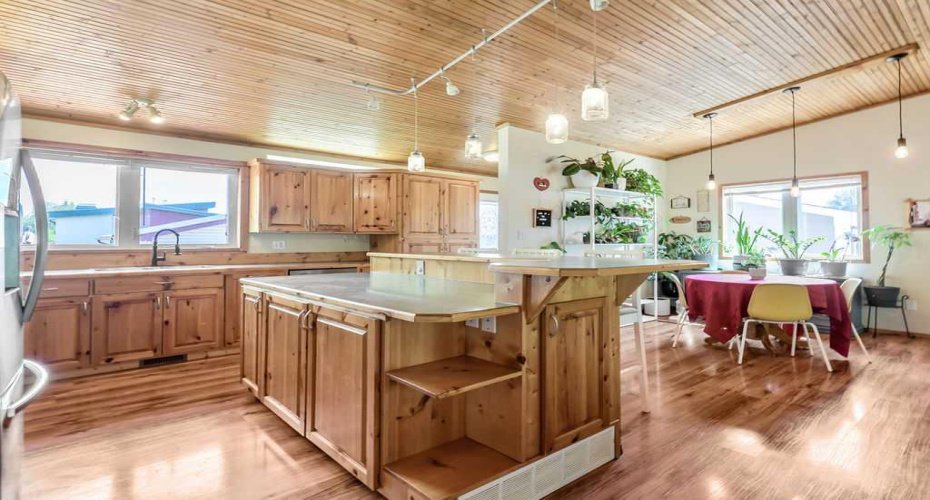22 Robinson Drive, Okotoks, Alberta T1S 1C4, 4 Bedroom Bedrooms, 0 ,3 BathroomBathrooms,Residential,For Sale,Robinson,0,A2328510