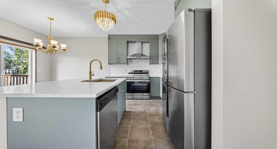 744 Luxstone Landing, Airdrie, Alberta T4B 3L1, 4 Bedroom Bedrooms, 0 ,4 BathroomBathrooms,Residential,For Sale,Luxstone,0,A2328521
