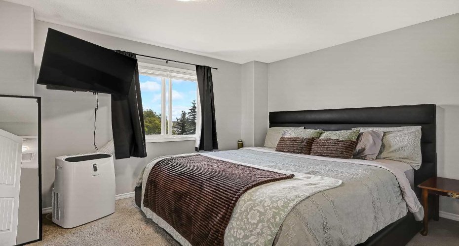 9105 91 Street, Grande Prairie, Alberta T8X 0E6, 3 Bedroom Bedrooms, 0 ,2 BathroomBathrooms,Residential,For Sale,91,0,A2328523