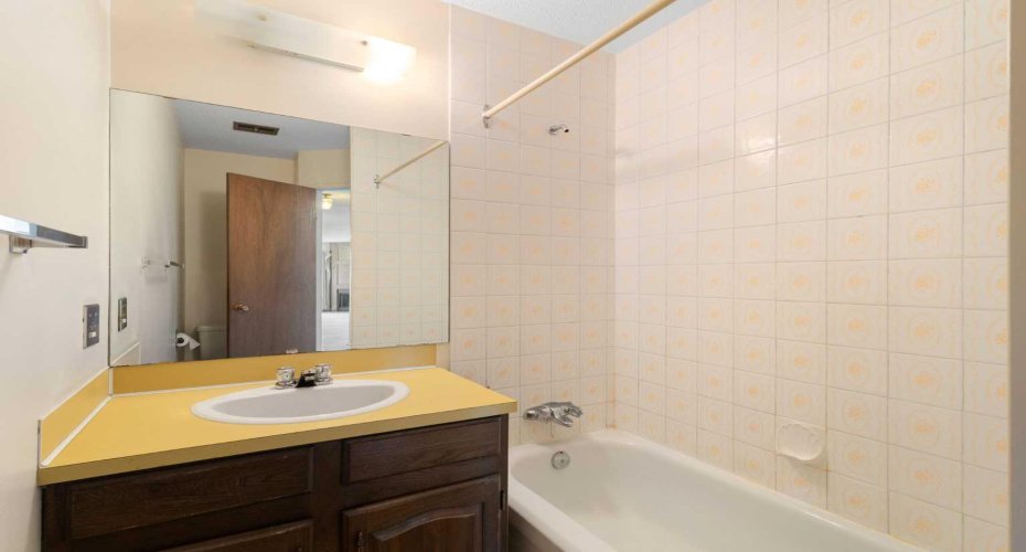 317 Templemont Place, Calgary, Alberta T1Y 5A7, 2 Bedroom Bedrooms, 0 ,2 BathroomBathrooms,Residential,For Sale,Templemont,0,A2328530