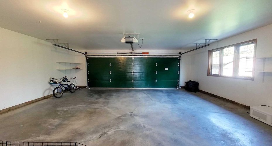 18321 HIGHWAY 16 E, Rural Yellowhead County, Alberta T7E 3B4, 4 Bedroom Bedrooms, 0 ,3 BathroomBathrooms,Residential,For Sale,HIGHWAY 16 E,0,A2328545