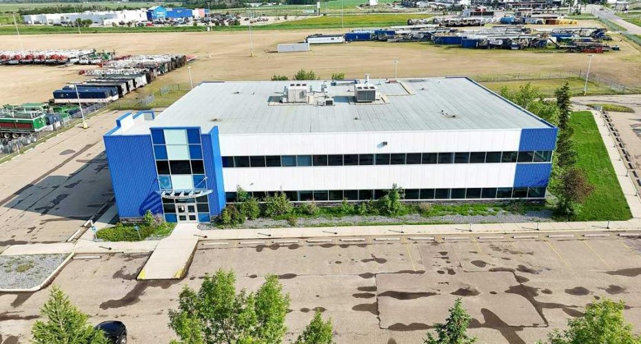 33 Schenk Industrial Road, Sylvan Lake, Alberta T4S 2J9, 0 , 0 ,0,Commercial,For Lease,Schenk Industrial,0,A2328547