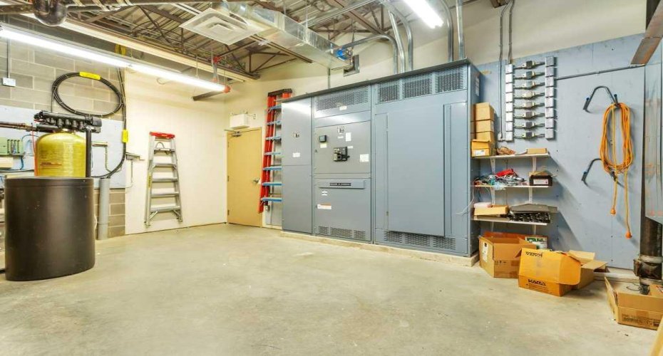 33 Schenk Industrial Road, Sylvan Lake, Alberta T4S 2J9, 0 , 0 ,0,Commercial,For Lease,Schenk Industrial,0,A2328547