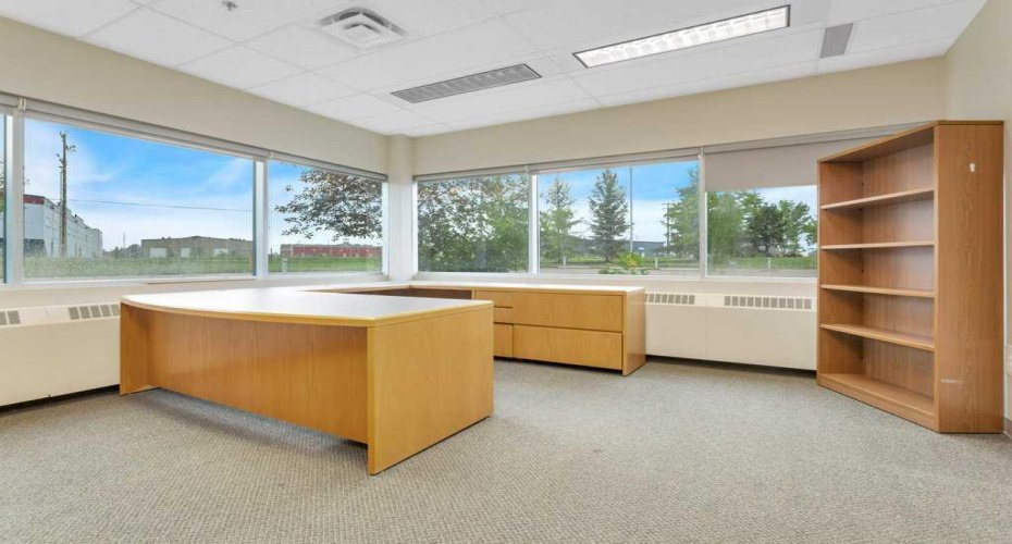 33 Schenk Industrial Road, Sylvan Lake, Alberta T4S 2J9, 0 , 0 ,0,Commercial,For Lease,Schenk Industrial,0,A2328547