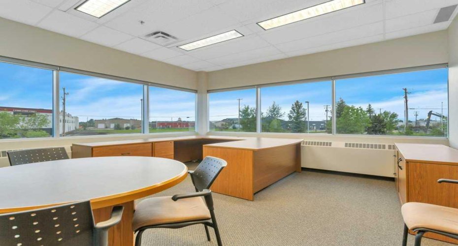 33 Schenk Industrial Road, Sylvan Lake, Alberta T4S 2J9, 0 , 0 ,0,Commercial,For Lease,Schenk Industrial,0,A2328547