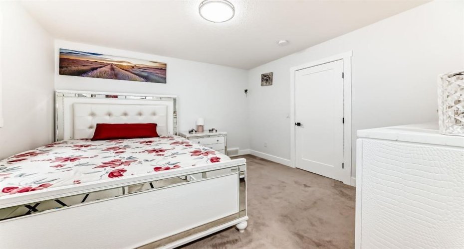 127 Saddlecrest Grove, Calgary, Alberta T3J2K3, 5 Bedroom Bedrooms, 0 ,5 BathroomBathrooms,Residential,For Sale,Saddlecrest,0,A2304100
