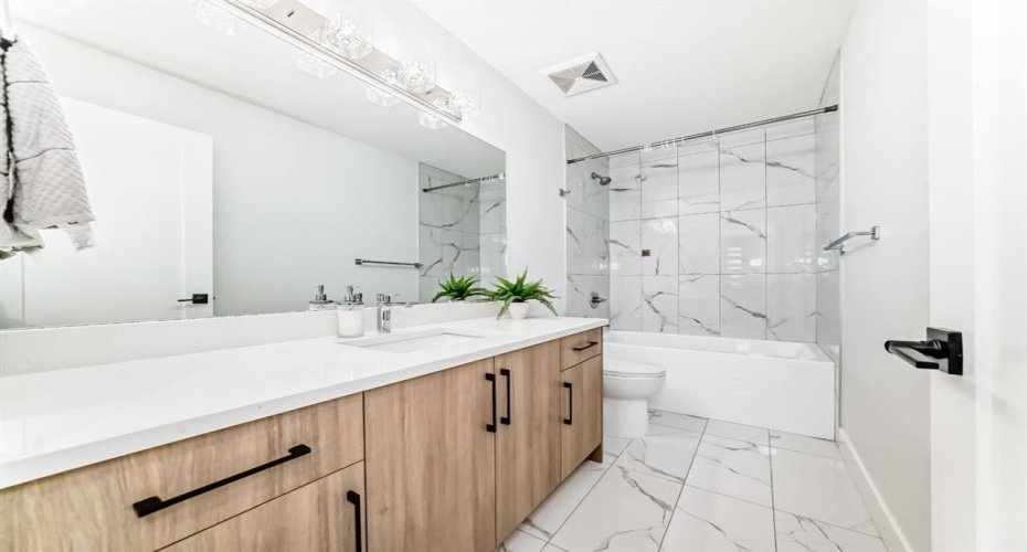 127 Saddlecrest Grove, Calgary, Alberta T3J2K3, 5 Bedroom Bedrooms, 0 ,5 BathroomBathrooms,Residential,For Sale,Saddlecrest,0,A2304100