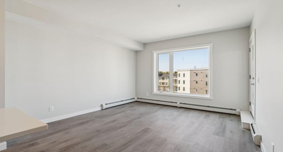 700 Shawnee Square, Calgary, Alberta T2Y 0Z6, 2 Bedroom Bedrooms, 0 ,2 BathroomBathrooms,Residential,For Sale,Shawnee,0,A2317941