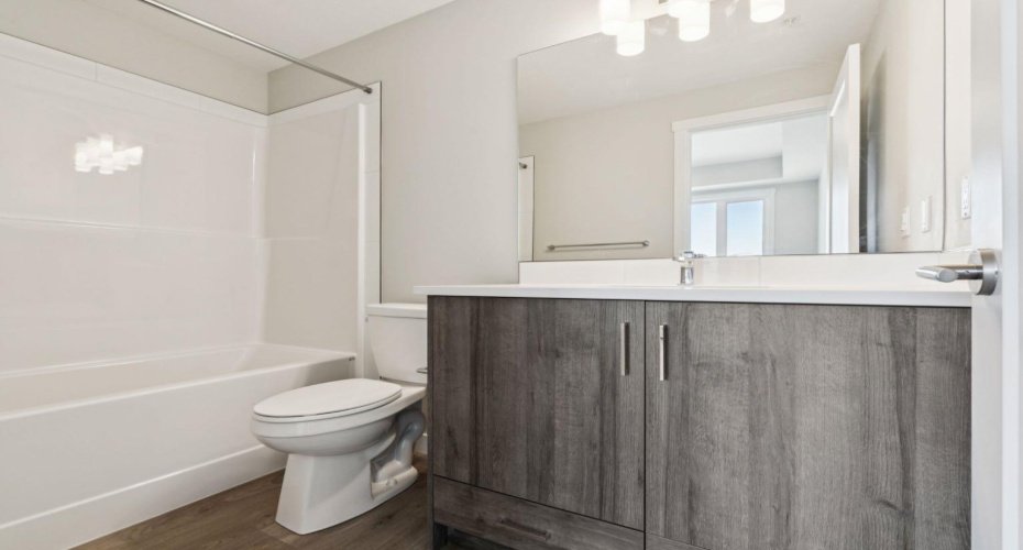 700 Shawnee Square, Calgary, Alberta T2Y 0Z6, 2 Bedroom Bedrooms, 0 ,2 BathroomBathrooms,Residential,For Sale,Shawnee,0,A2317941