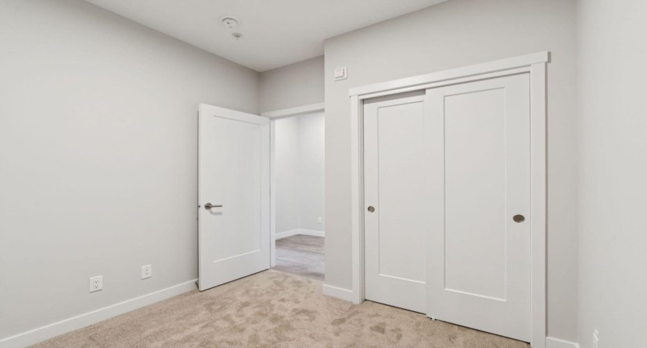 700 Shawnee Square, Calgary, Alberta T2Y 0Z6, 2 Bedroom Bedrooms, 0 ,2 BathroomBathrooms,Residential,For Sale,Shawnee,0,A2317941
