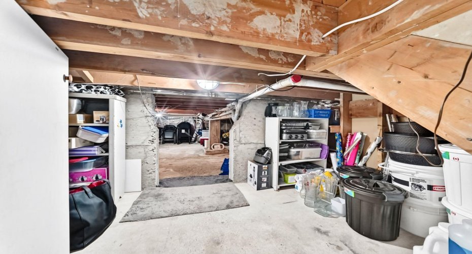 4803 5 Avenue, Calgary, Alberta T3C 0C7, 3 Bedroom Bedrooms, 0 ,2 BathroomBathrooms,Residential,For Sale,5,0,A2327188
