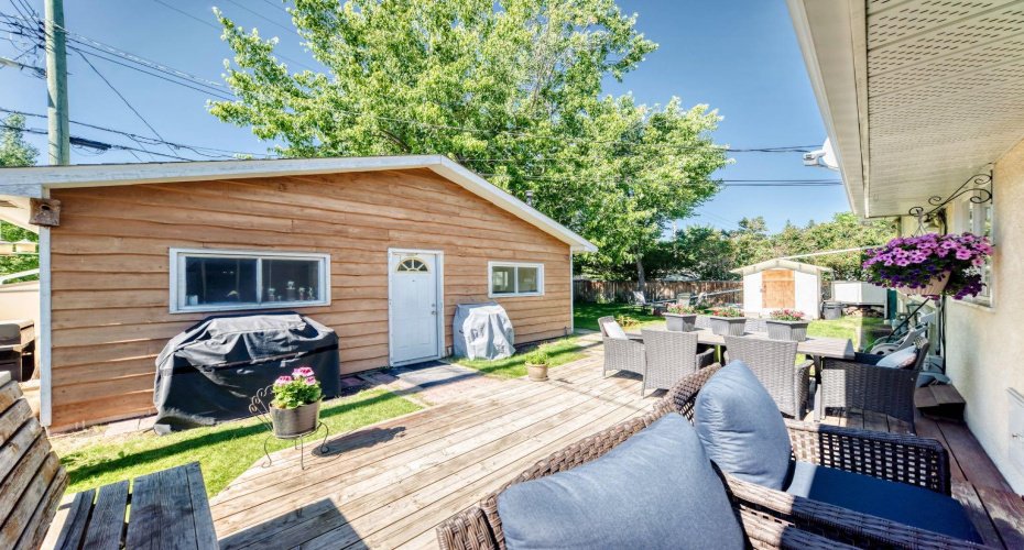 4803 5 Avenue, Calgary, Alberta T3C 0C7, 3 Bedroom Bedrooms, 0 ,2 BathroomBathrooms,Residential,For Sale,5,0,A2327188