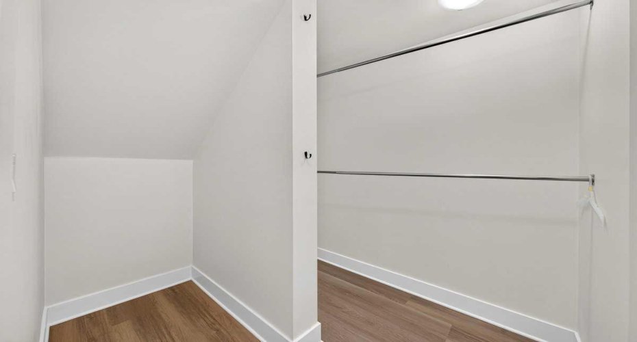 2117 16 Street, Calgary, Alberta T2T 4E5, 2 Bedroom Bedrooms, 0 ,1 BathroomBathrooms,Residential,For Sale,16,0,A2328202