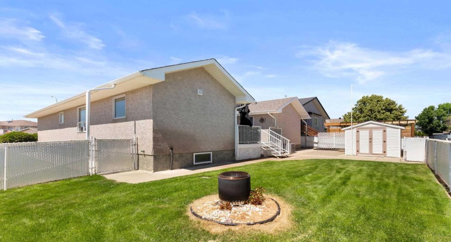 47 Taylor Avenue, Medicine Hat, Alberta T1B4B7, 5 Bedroom Bedrooms, 0 ,3 BathroomBathrooms,Residential,For Sale,Taylor,0,A2328458