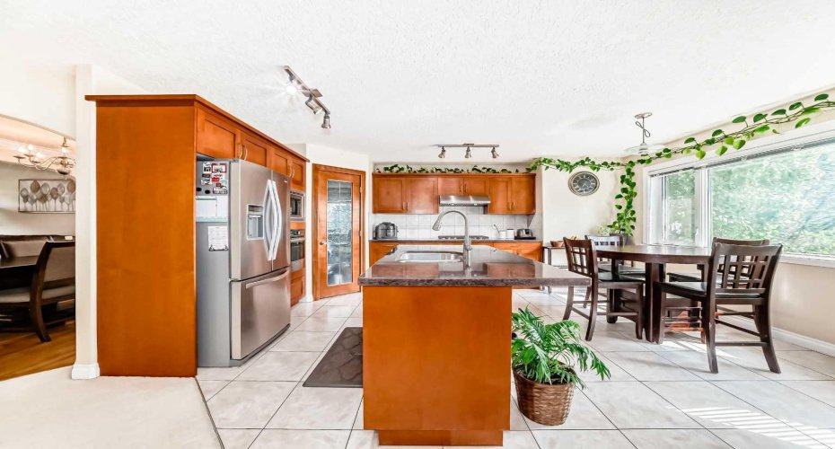 146 Scenic View Close, Calgary, Alberta T3L1Z4, 5 Bedroom Bedrooms, 0 ,4 BathroomBathrooms,Residential,For Sale,Scenic View,0,A2328540