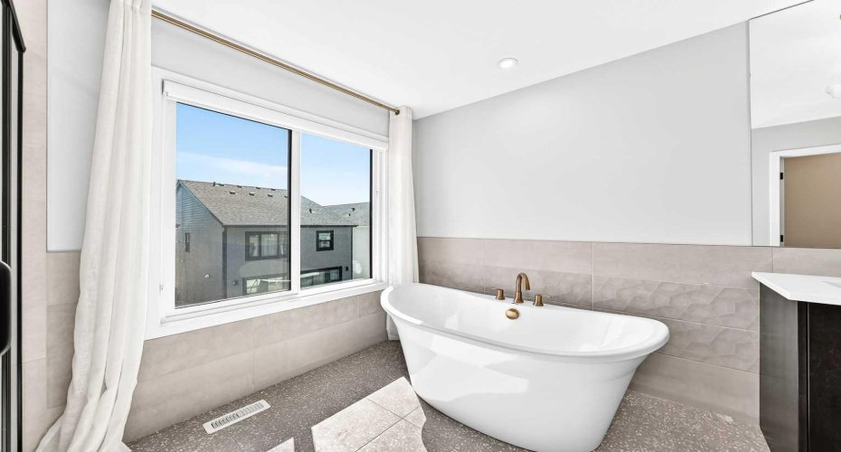8 West Grove Link, Calgary, Alberta T3H 6E3, 4 Bedroom Bedrooms, 0 ,4 BathroomBathrooms,Residential,For Sale,West Grove,0,A2328616