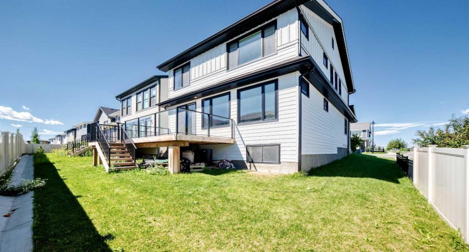 8 West Grove Link, Calgary, Alberta T3H 6E3, 4 Bedroom Bedrooms, 0 ,4 BathroomBathrooms,Residential,For Sale,West Grove,0,A2328616