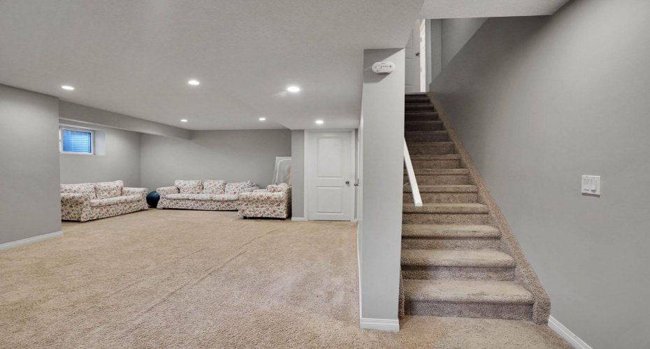 64 Sage Hill Point, Calgary, Alberta T3R 0H3, 3 Bedroom Bedrooms, 0 ,3 BathroomBathrooms,Residential,For Sale,Sage Hill,0,A2327053