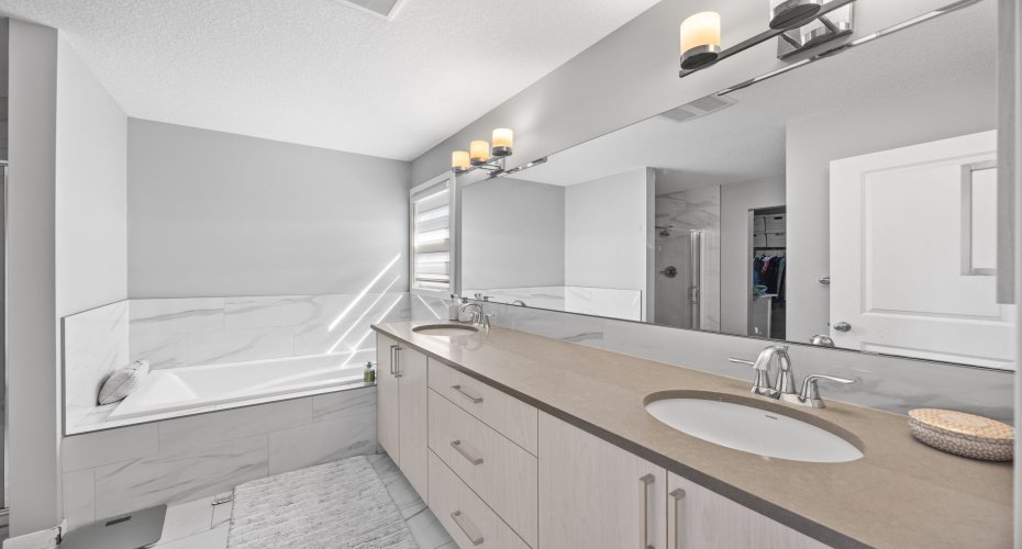38 Seton Manor SE, Calgary, 4 Bedroom Bedrooms, 0 ,2 BathroomBathrooms,Residential,For Sale,Seton,0,1063