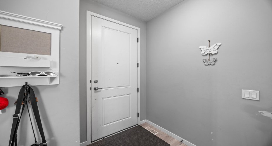 38 Seton Manor SE, Calgary, 4 Bedroom Bedrooms, 0 ,2 BathroomBathrooms,Residential,For Sale,Seton,0,1063