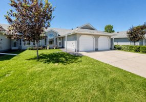 3 Parklane Place, Strathmore, Alberta T1P 1K7, 1 Bedroom Bedrooms, ,2 BathroomsBathrooms,Residential,For Sale,Parklane,A2328365 3 Parklane Place, Strathmore, Alberta T1P 1K7, 1 Bedroom Bedrooms, ,2 BathroomsBathrooms,Residential,For Sale,Parklane,A2328365