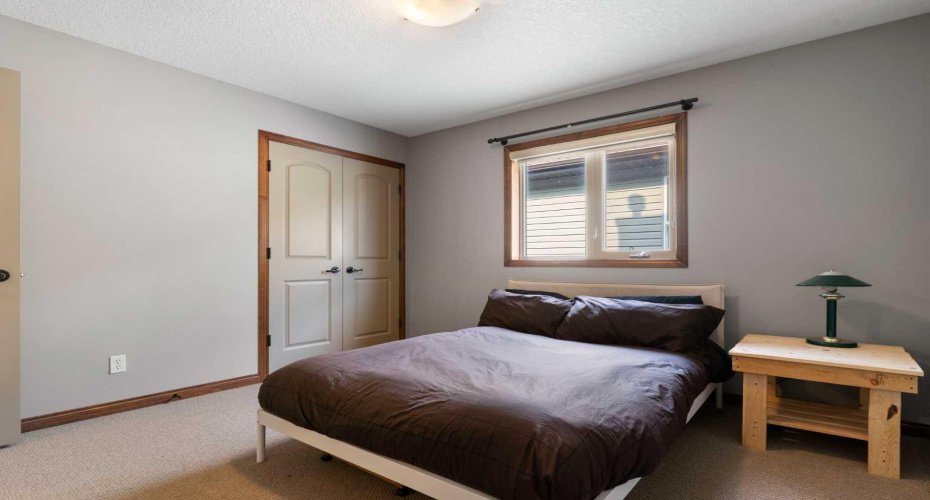183 Sunset Close, Cochrane, Alberta T4C0B2, 3 Bedrooms Bedrooms, ,3 BathroomsBathrooms,Residential,For Sale,Sunset,A2328673