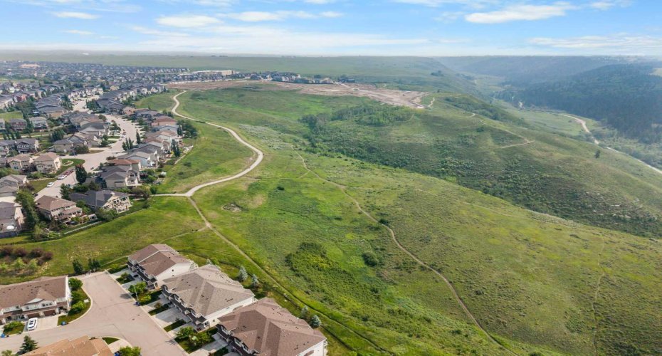 183 Sunset Close, Cochrane, Alberta T4C0B2, 3 Bedrooms Bedrooms, ,3 BathroomsBathrooms,Residential,For Sale,Sunset,A2328673