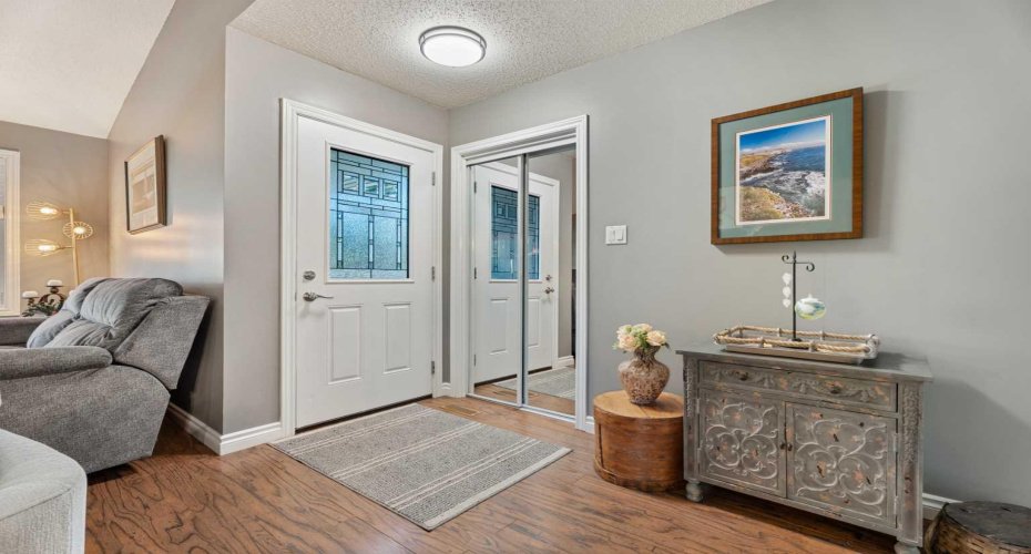 49 Lock Crescent, Okotoks, Alberta T1S 1E8, 4 Bedroom Bedrooms, 0 ,3 BathroomBathrooms,Residential,For Sale,Lock,0,A2313442