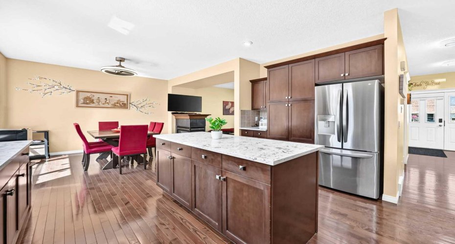 29 Westridge Crescent, Okotoks, Alberta T1S 0G7, 5 Bedrooms Bedrooms, ,4 BathroomsBathrooms,Residential,For Sale,Westridge,A2328717