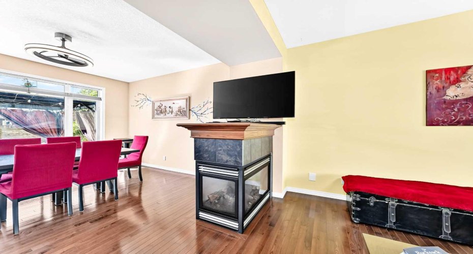 29 Westridge Crescent, Okotoks, Alberta T1S 0G7, 5 Bedrooms Bedrooms, ,4 BathroomsBathrooms,Residential,For Sale,Westridge,A2328717